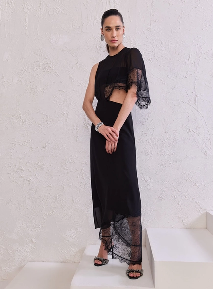 Vestido Midi Detalhe Renda