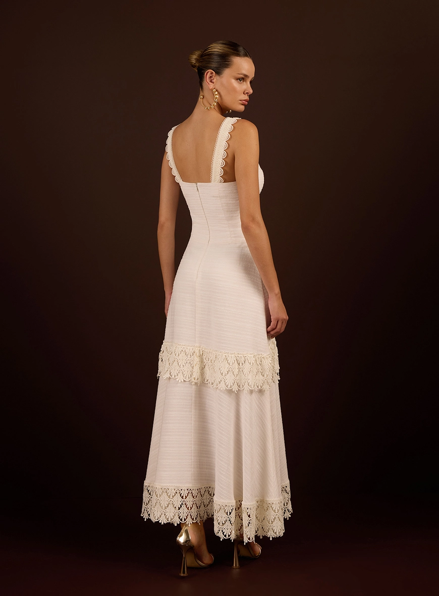 Vestido Midi Aplicações De Renda