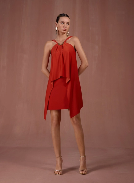 Vestido Curto Sobreposição Assimétrica