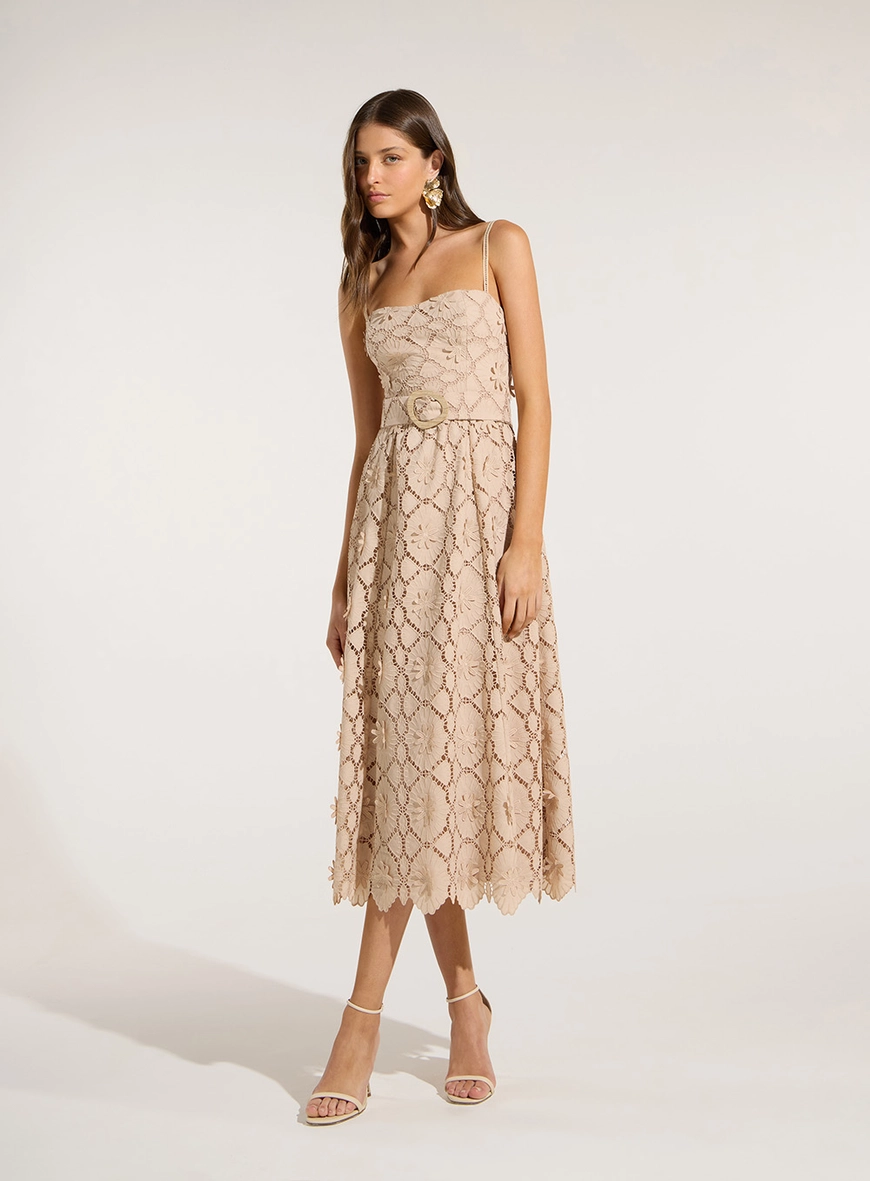 Vestido Midi Aplicações 3d