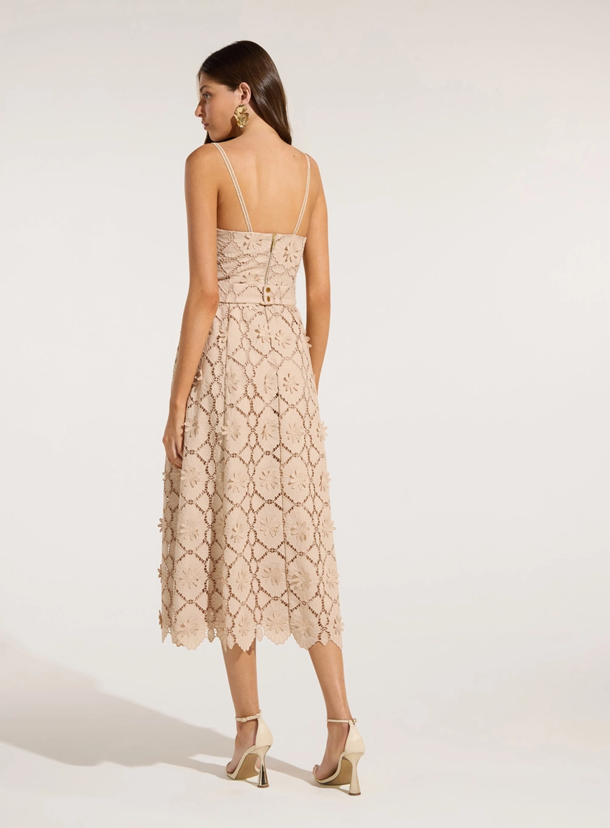 Vestido Midi Aplicações 3d