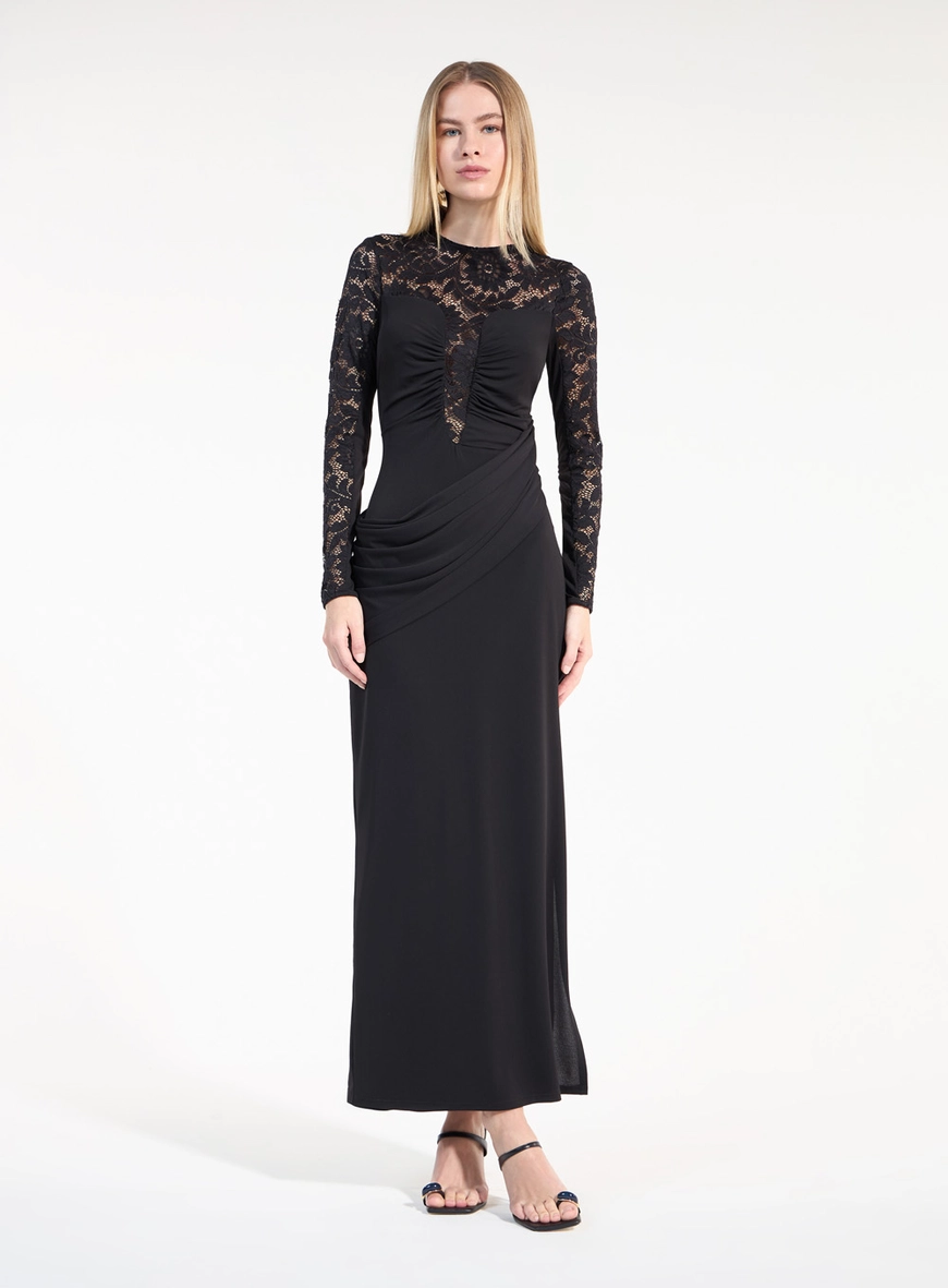 Vestido Reto Detalhe Em Renda