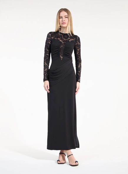 Vestido Reto Detalhe Em Renda