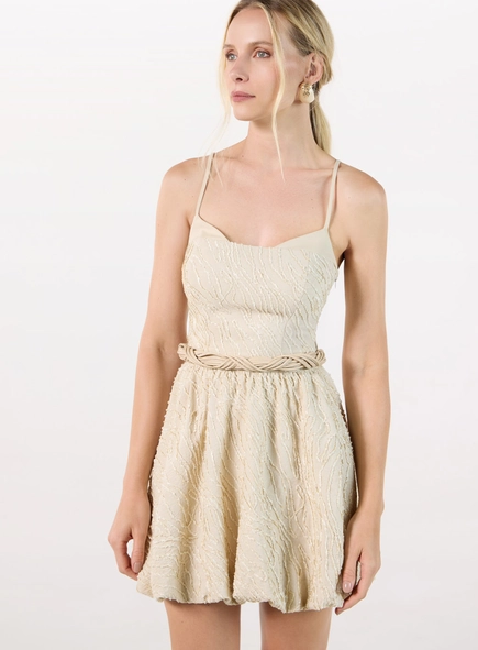 Vestido Curto Balonê Bordado