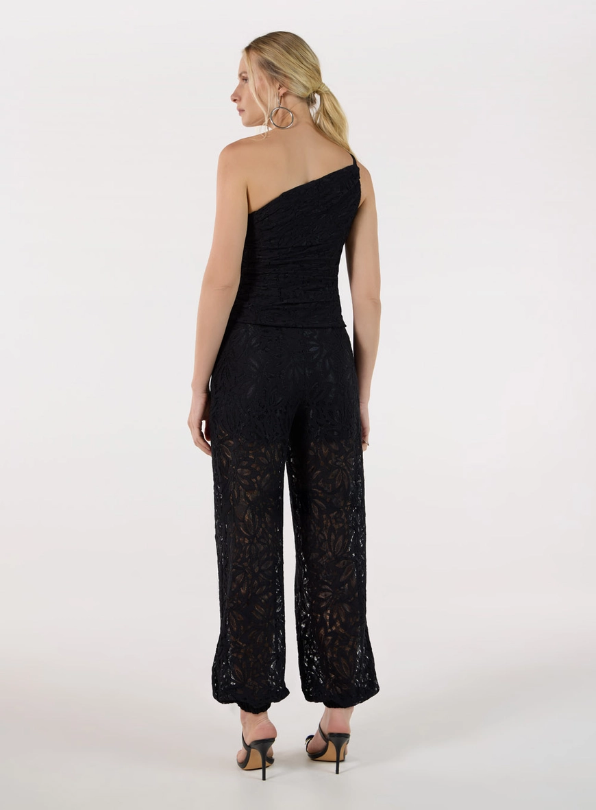Conjunto Blusa E Calça Em Renda