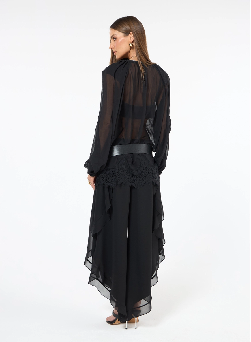Blusa Detalhe Renda - Preto