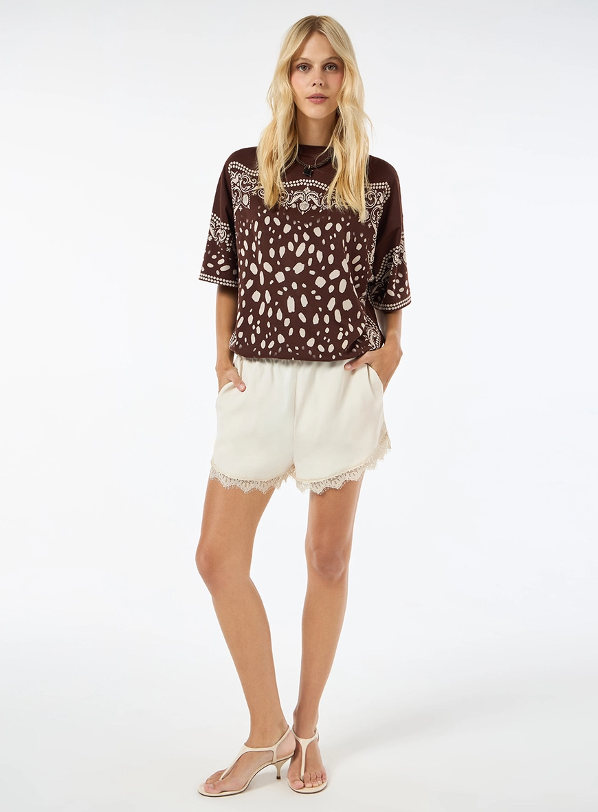 Short Crepe Detalhe Renda - Bege