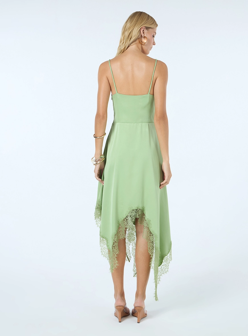 Vestido Curto Aplicação Renda - Verde Matcha