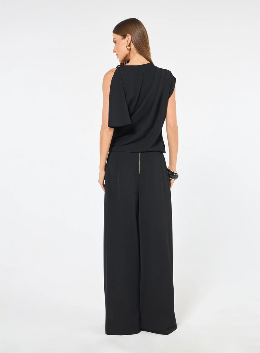 Conjunto Crepe Blusa Assimétrica E Calça - Preto