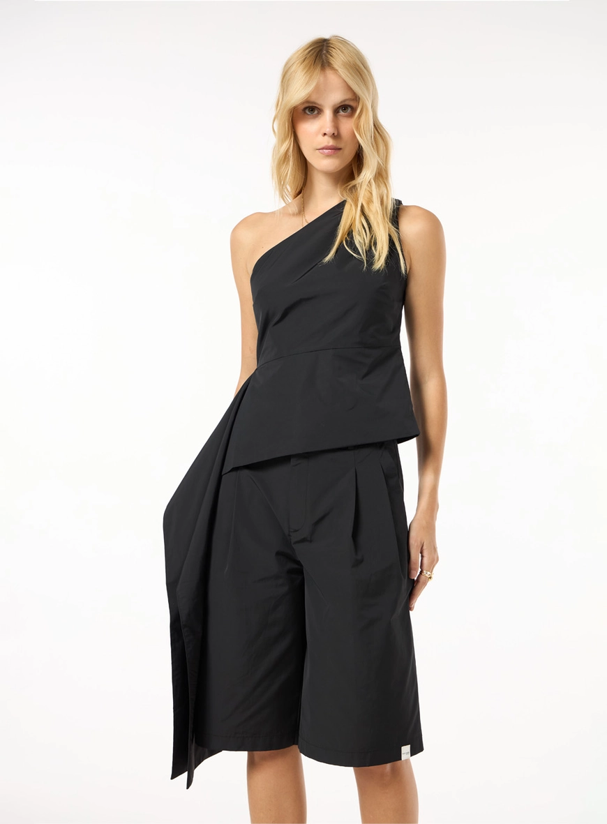 Conjunto Blusa Assimétrica E Bermuda