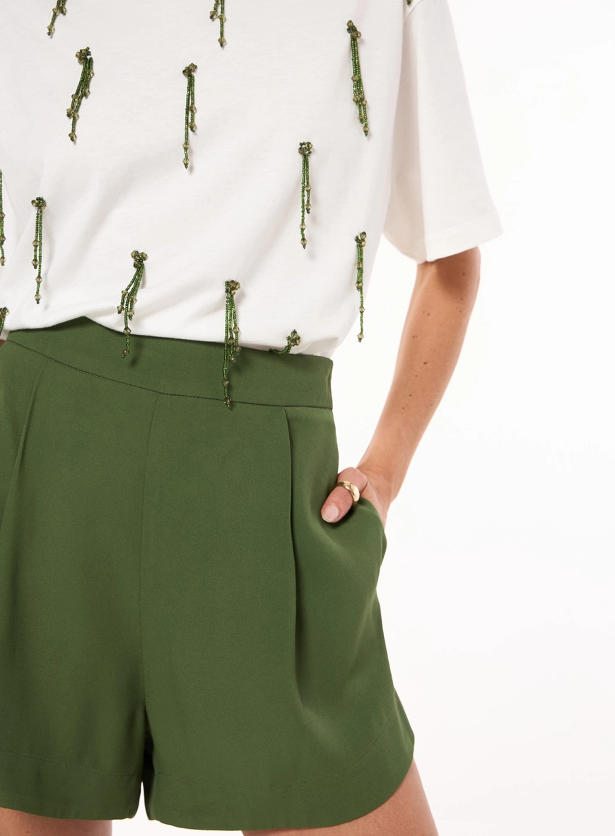 Short Detalhe Pregas - Verde Pinho